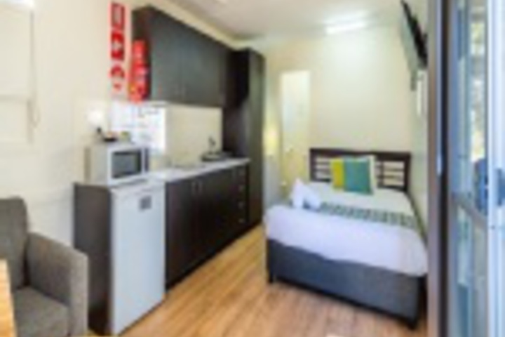 Room 73 of 792