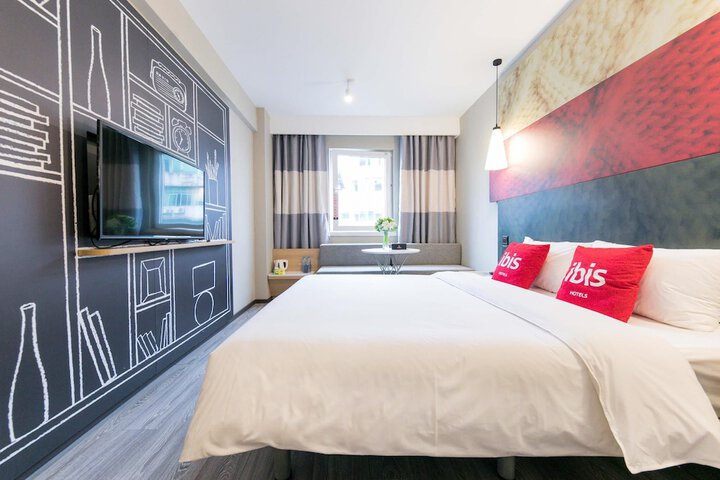 Room 20 of 49
