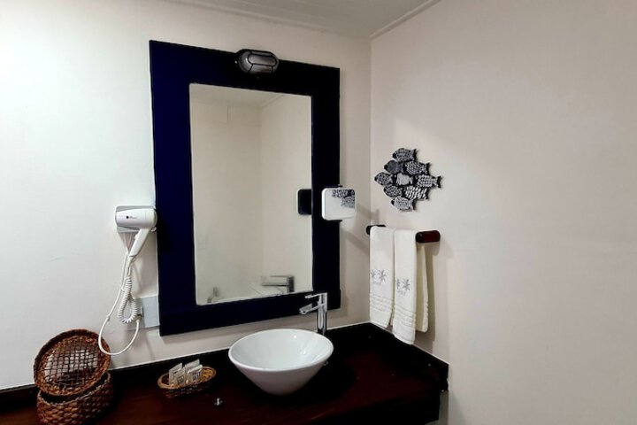 Room 95 of 142
