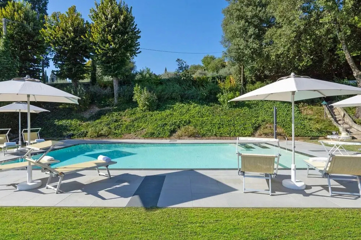 Pool 16 of 27