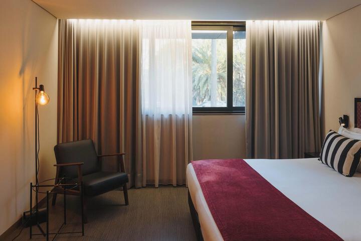 Room 53 of 79