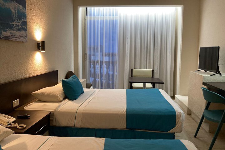 Room 13 of 79