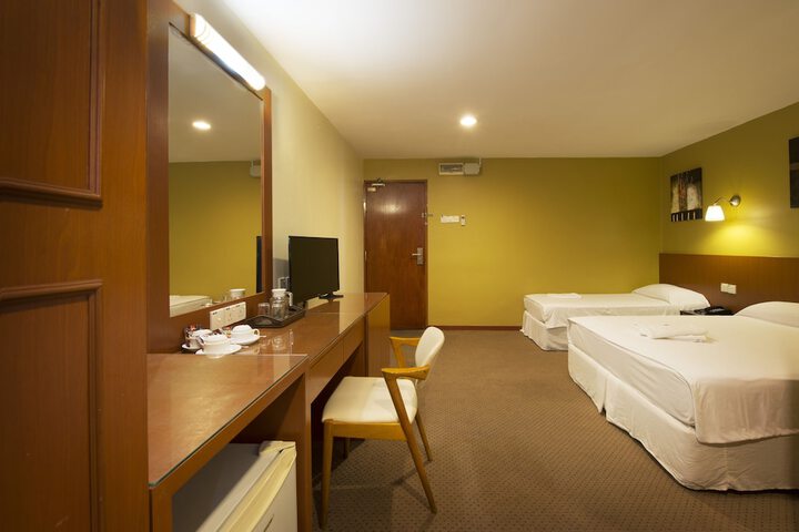 Room 11 of 23