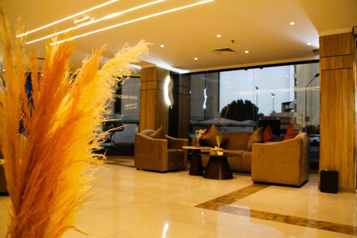 Entrance & Lobby