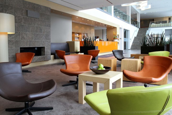 Guest Lobby
