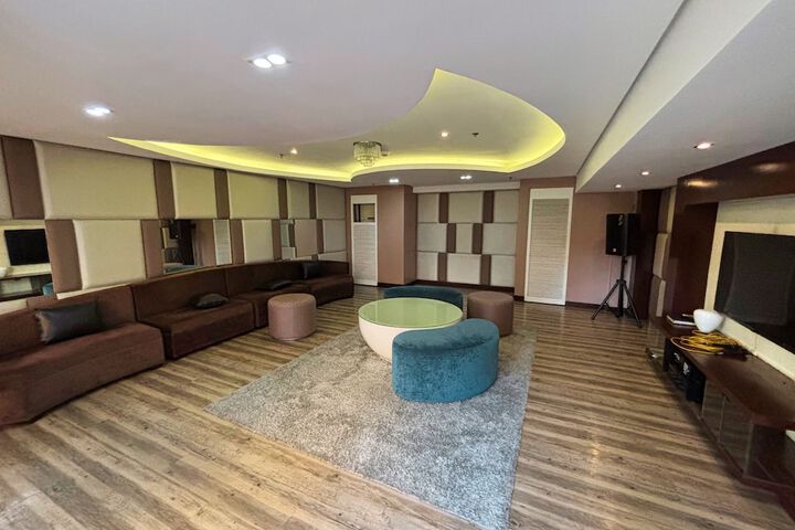 Hotel Interior 4 of 57