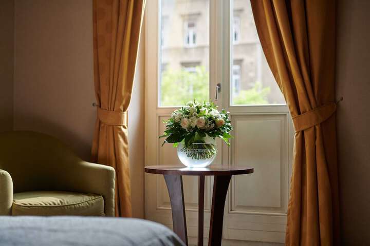 Room 44 of 80