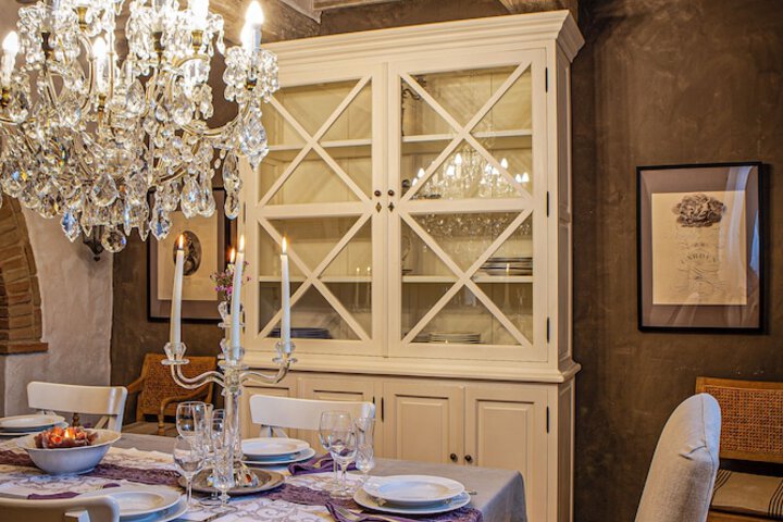 Dining 70 of 129