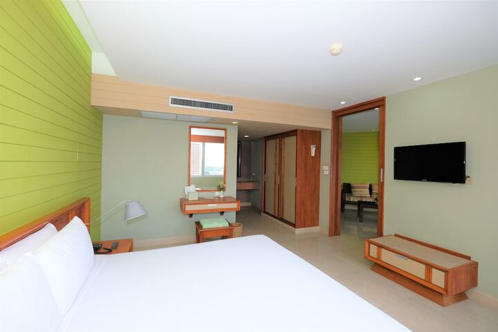 Room 15 of 131