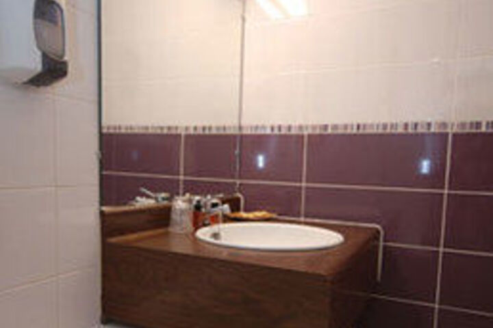 Room 2 of 38
