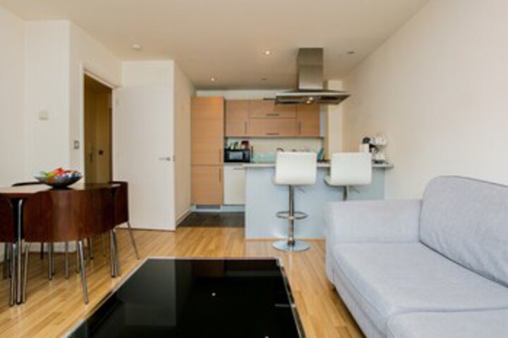 Room 9 of 14