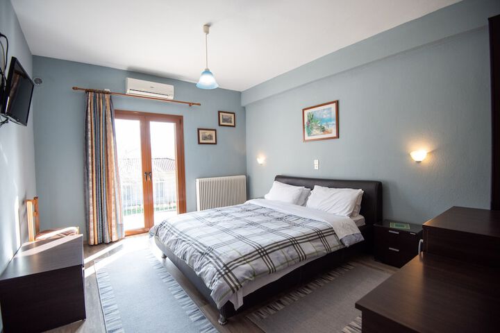 Room 14 of 37