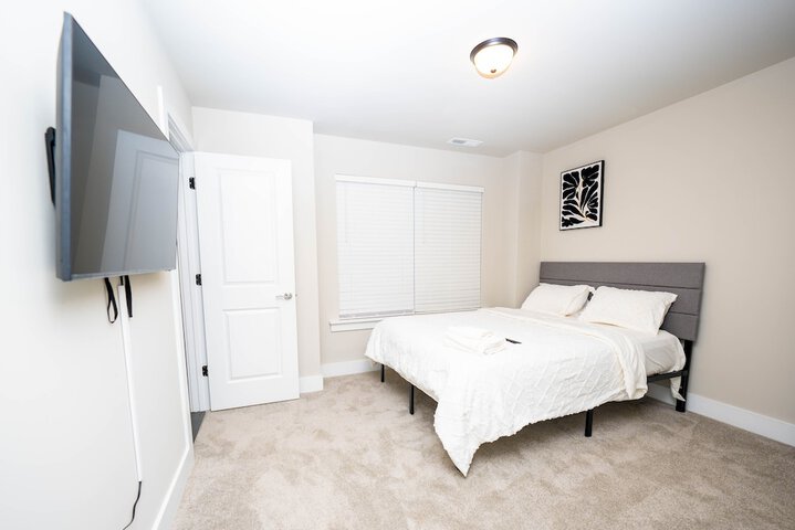 Room 8 of 29