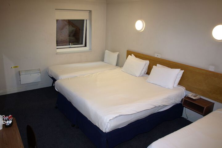 Room 117 of 236