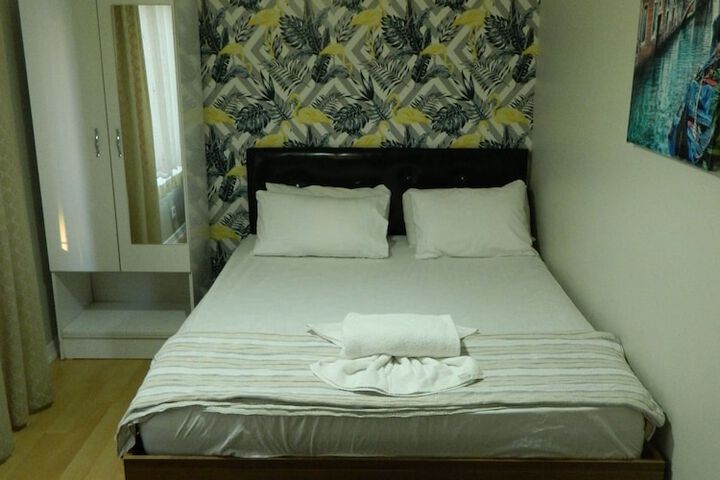 Room 26 of 75