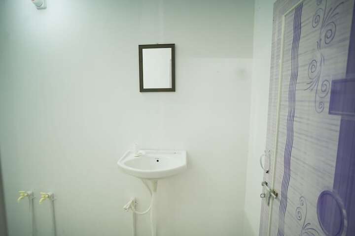 Room 12 of 17
