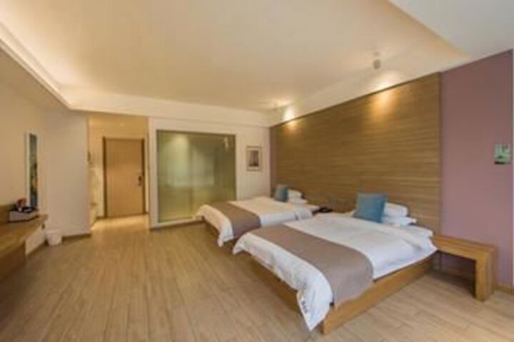 Room 92 of 156