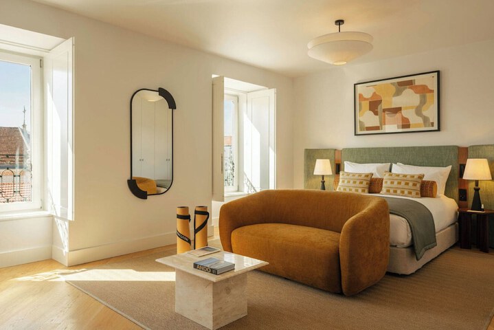 Room 14 of 193