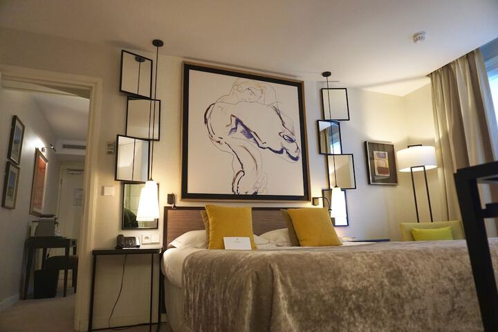 Room 12 of 60