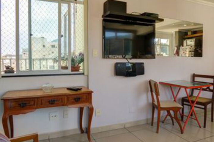 Room 11 of 27