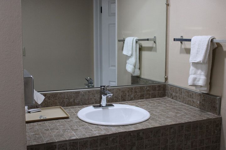 Room 30 of 38