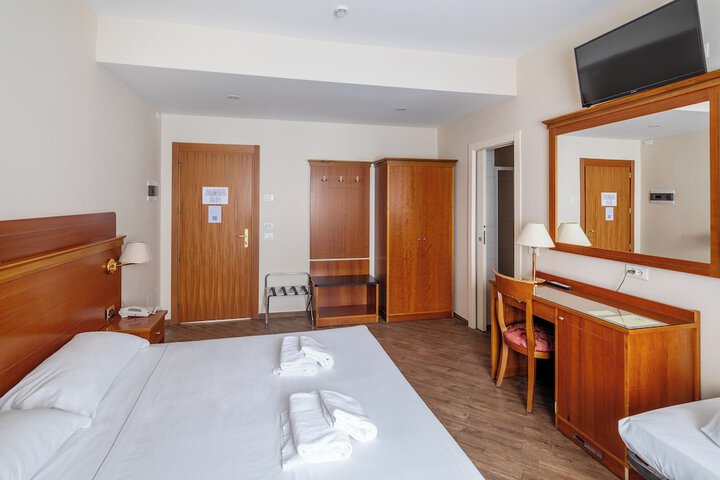 Room 18 of 51