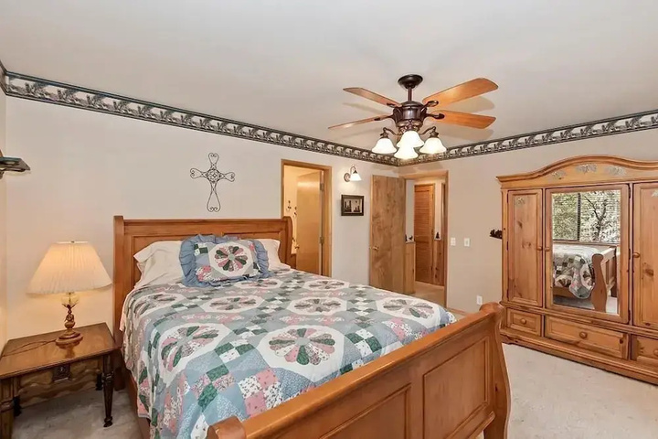 Room 4 of 19