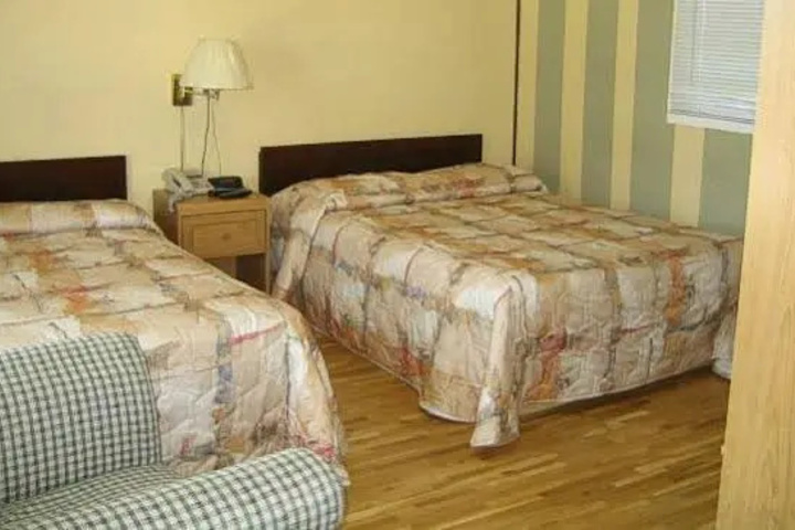 Room 3 of 25