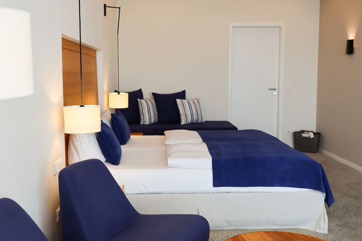Room 42 of 112
