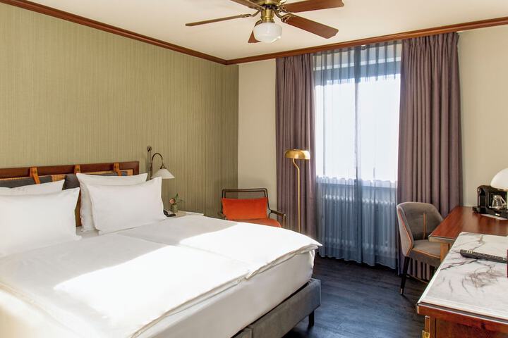 Room 22 of 145