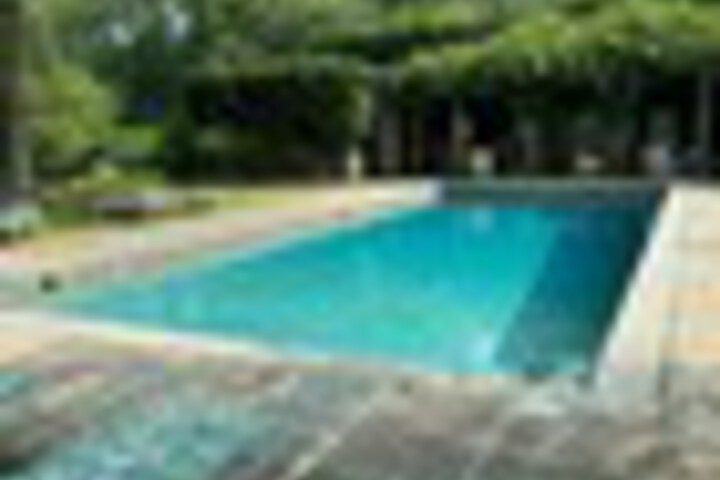 Pool 197 of 285