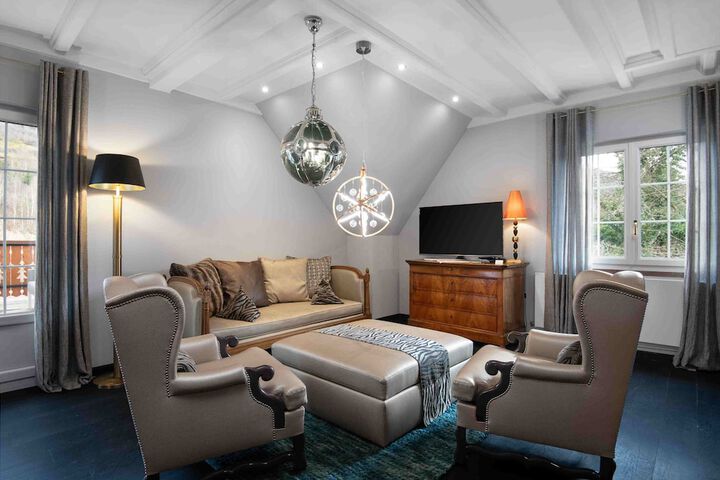 Room 65 of 204