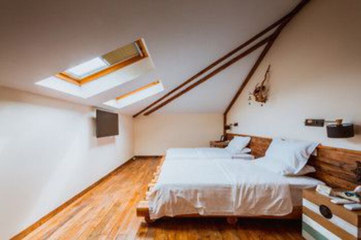 Room 14 of 37