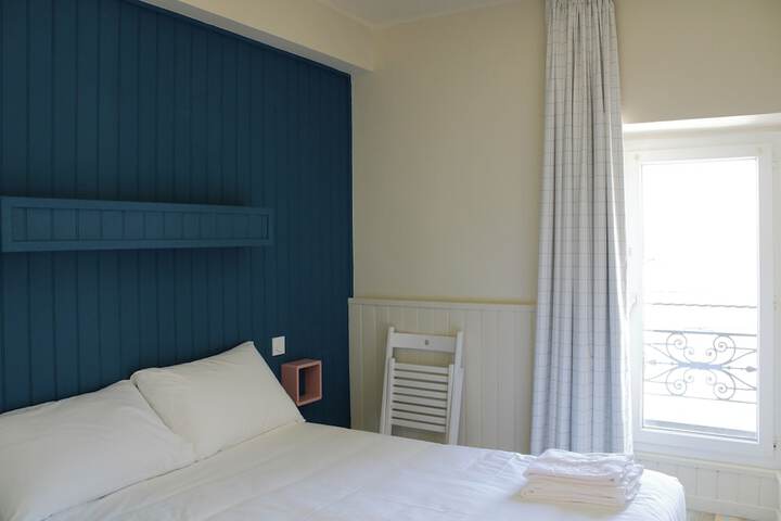 Room 3 of 39