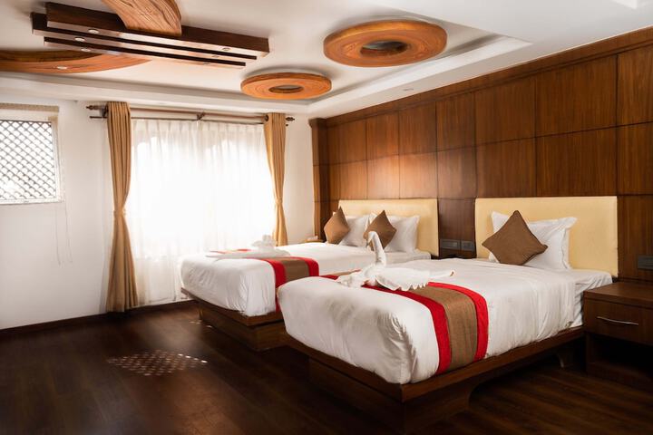 Room 16 of 105