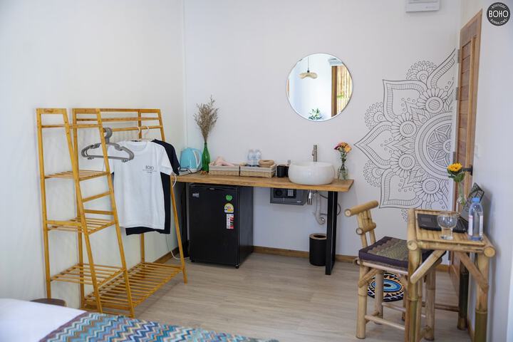 Room 65 of 227