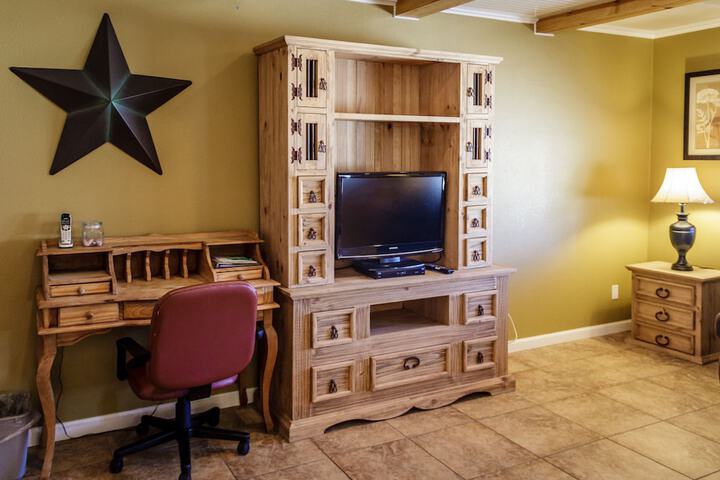 Room 12 of 90