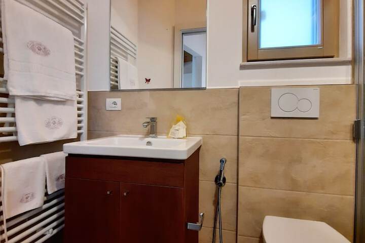 Room 43 of 71