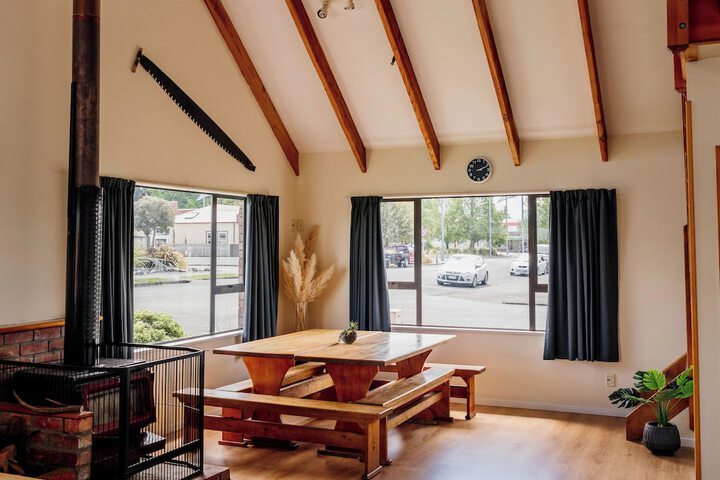 Room 14 of 27