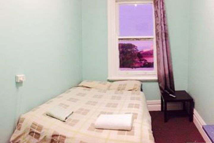 Room 15 of 52