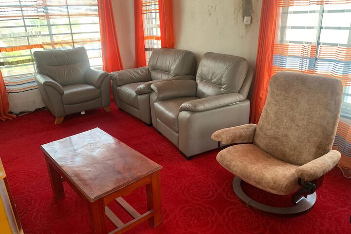 Room 4 of 7
