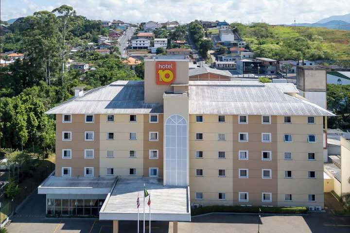 Hotel 10 Blumenau in Blumenau