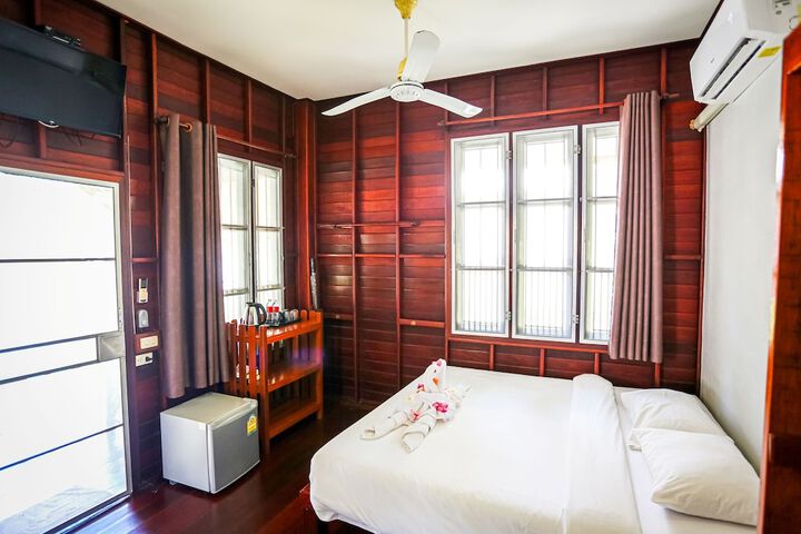 Room 25 of 96