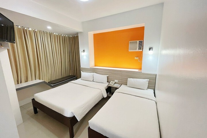 Room 18 of 39