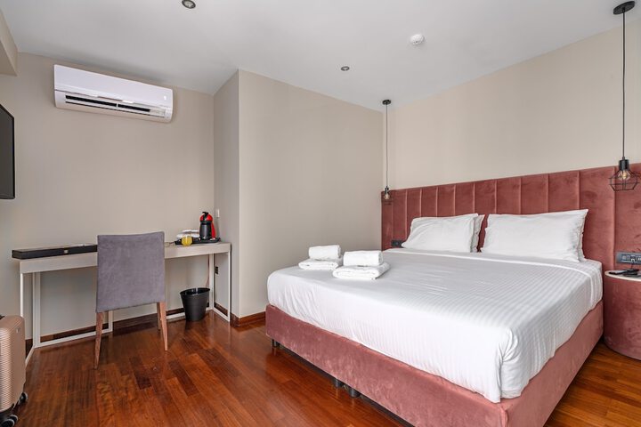 Room 10 of 46
