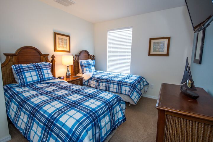 Room 19 of 221