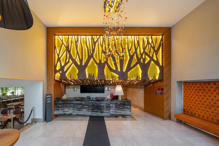 Guest Lobby