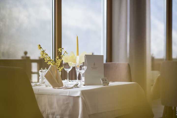 Dining 59 of 77