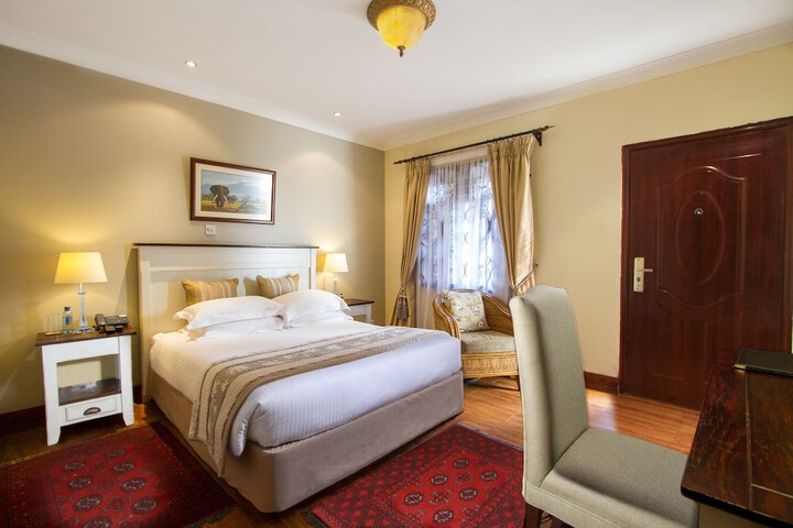 Room 5 of 19