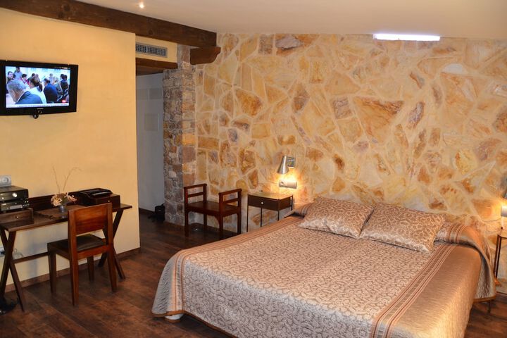 Room 8 of 72